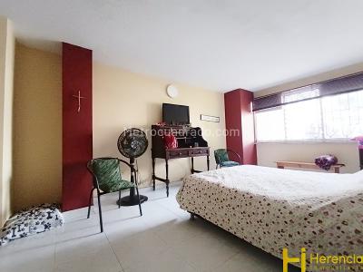Apartamento de 5 alcobas en venta en Laureles, Medellín, 205 m² · foto 13 de 20