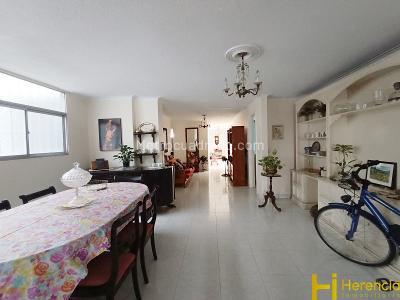 Apartamento de 5 alcobas en venta en Laureles, Medellín, 205 m² · foto 16 de 20