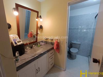 Apartamento de 5 alcobas en venta en Laureles, Medellín, 205 m² · foto 18 de 20