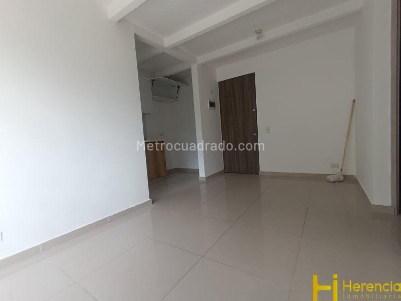 Piso – Bello, Salento - Más