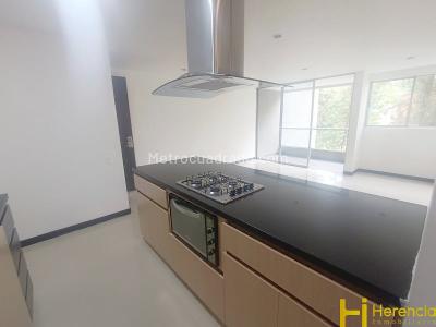 Apartment for rent in Loma De Las Brujas, Envigado