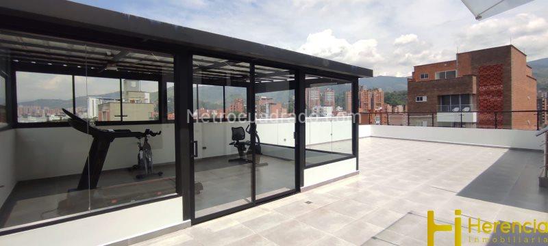 Beautiful 2BR Apartment with Terrace in La Castellana - 4