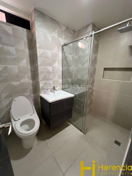 Beautiful 2BR Apartment with Terrace in La Castellana - 6