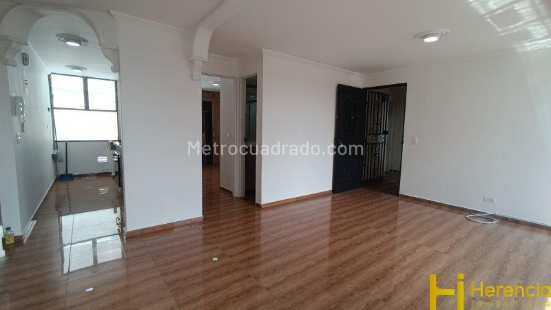 Spacious 3BR Apartment in La Floresta - 3