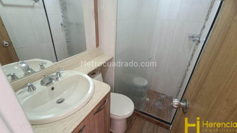 Spacious 3BR Apartment in La Floresta - 5