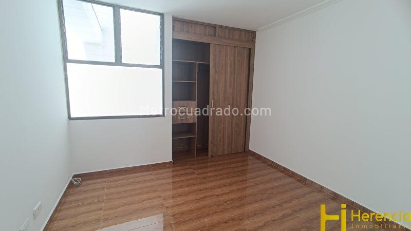 Spacious 3BR Apartment in La Floresta - 6
