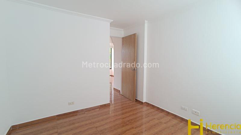 Spacious 3BR Apartment in La Floresta - 7