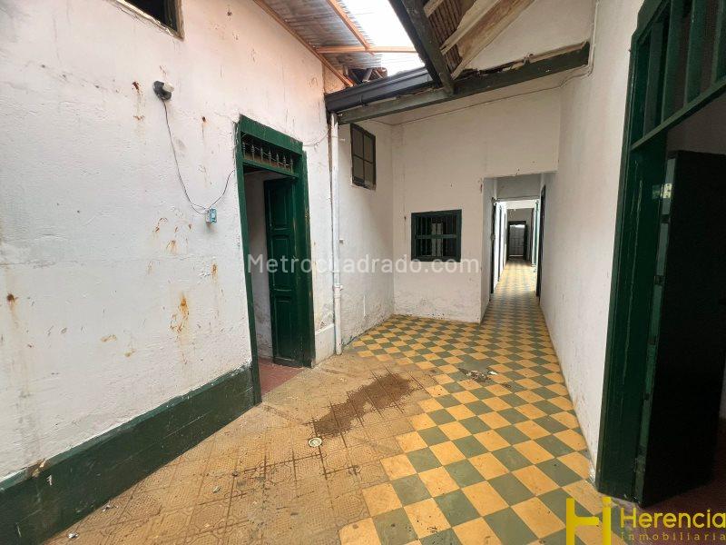Commercial House in Prime Location in Prado - 6