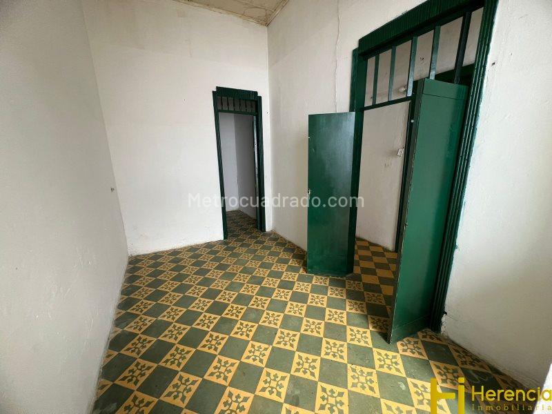 Commercial House in Prime Location in Prado - 7