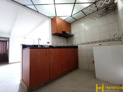 Apartamento de 2 alcobas en venta en Prado, Medellín, 52 m² · foto 4 de 20