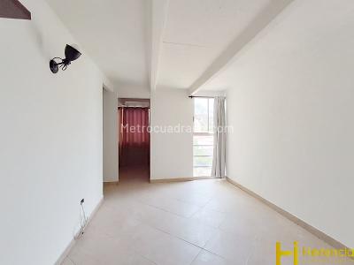 Apartamento de 2 alcobas en venta en Prado, Medellín, 52 m² · foto 15 de 20