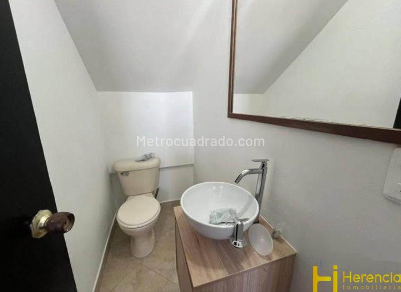 3BR House in Robledo - 6
