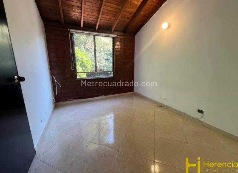 3BR House in Robledo - 9
