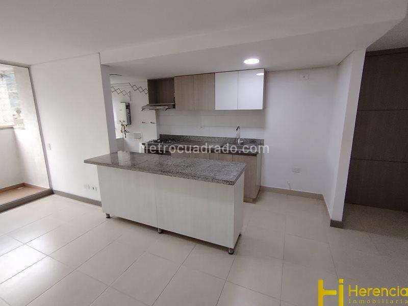 Apartamento en arriendo de 3 habitaciones en Machado, Medellín - 3