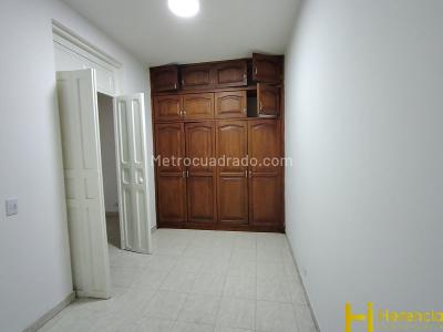 Casa de 3 alcobas en venta en Buenos Aires, Medellín, 220 m² · foto 3 de 20