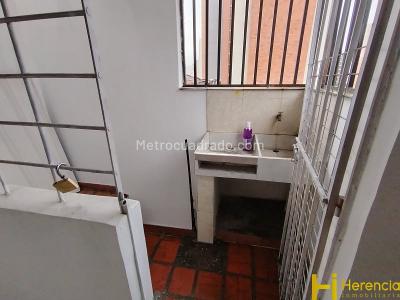 Casa de 3 alcobas en venta en Buenos Aires, Medellín, 220 m² · foto 14 de 20