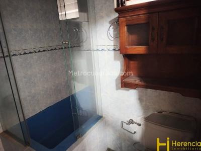 Casa de 3 alcobas en venta en Buenos Aires, Medellín, 220 m² · foto 19 de 20