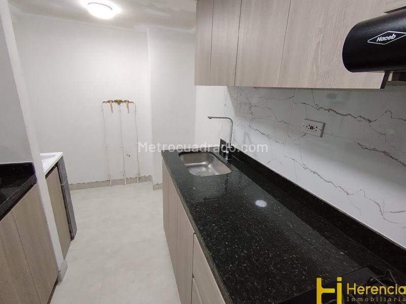 Apartamento en arriendo con 3 habitaciones en Machado - 4
