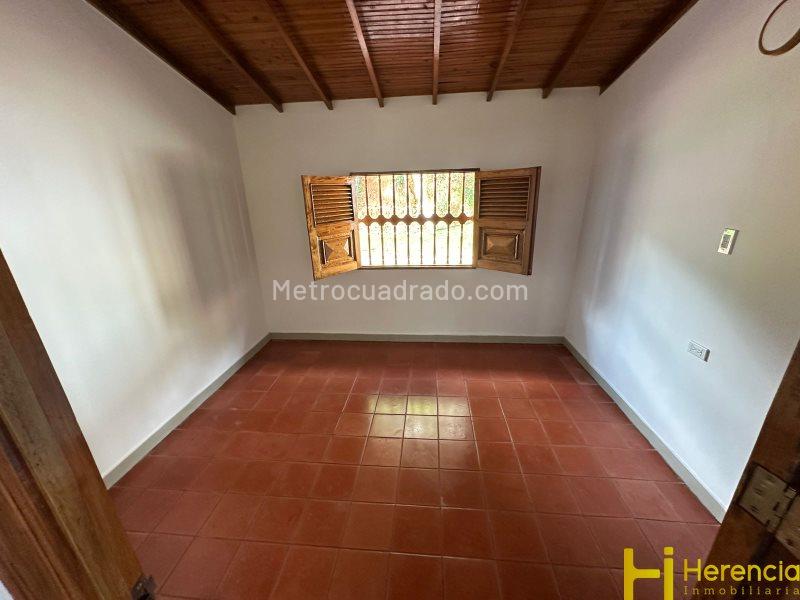4BR Finca in Vereda Lomita 2 (4500 m²) - 5