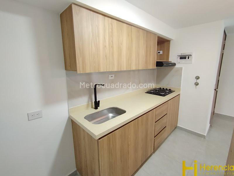 Apartamento en arriendo con 3 habitaciones en Machado - 3