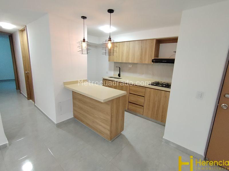 Apartamento en arriendo con 3 habitaciones en Machado - 8