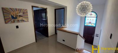 Casa de 4 alcobas en venta en Altos Del Poblado, Medellín, 400 m² · foto 13 de 18