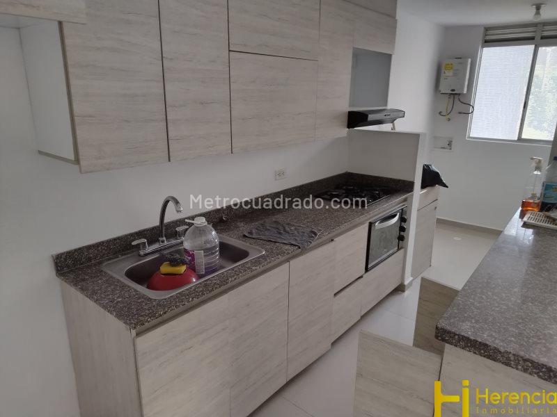 Apartamento de 3 Habitaciones en Unidad Cerrada cerca al Parque de las Chimeneas - 3