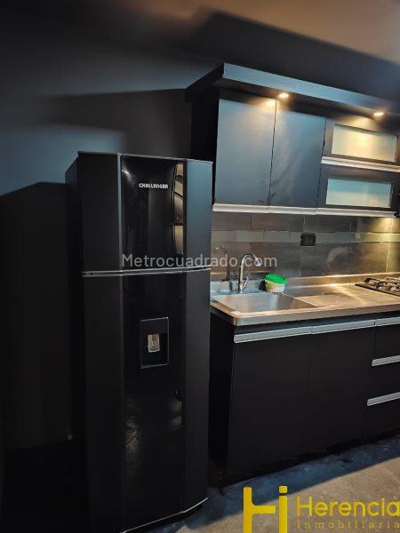 2BR Apartment for Rent in La Loma de los Bernal with Parking - 2