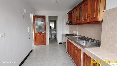 Apartamento en venta en Laureles, Medellín · foto 8 de 14