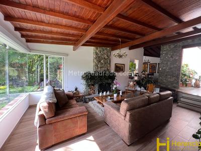 Casa de 5 alcobas en venta en El Chocho, Envigado, 1500 m² · foto 2 de 20