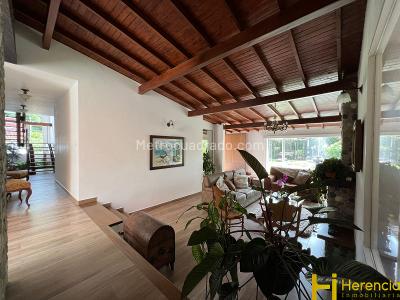 Casa de 5 alcobas en venta en El Chocho, Envigado, 1500 m² · foto 12 de 20