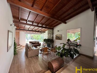 Casa de 5 alcobas en venta en El Chocho, Envigado, 1500 m² · foto 14 de 20