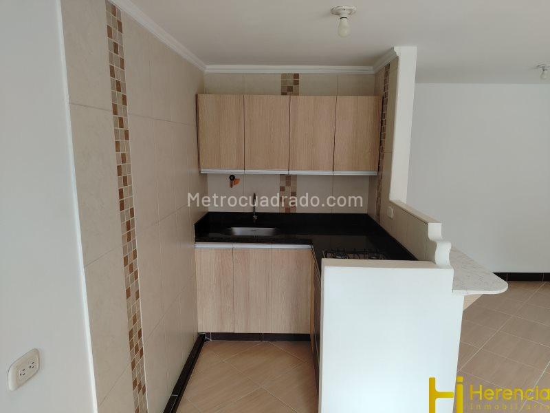 Apartamento de 3 Alcobas en Conjunto Cerrado con Piscina en Belén - 7