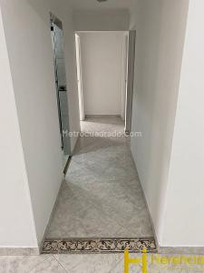 Apartamento de 3 alcobas en venta en Obrero, Bello, 72 m² · foto 4 de 13