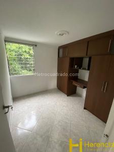 Apartamento de 3 alcobas en venta en Obrero, Bello, 72 m² · foto 6 de 13