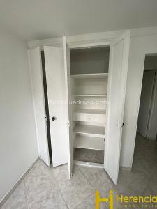 Apartamento de 3 alcobas en venta en Obrero, Bello, 72 m² · foto 13 de 13
