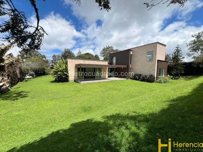 3BR House in Alto De Las Palmas (1130 m²)