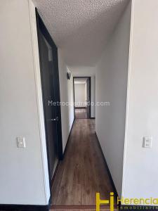 Apartamento de 3 alcobas en venta en Los Colegios, Rionegro, 72 m² · foto 4 de 8