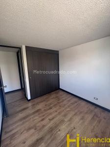 Apartamento de 3 alcobas en venta en Los Colegios, Rionegro, 72 m² · foto 6 de 8