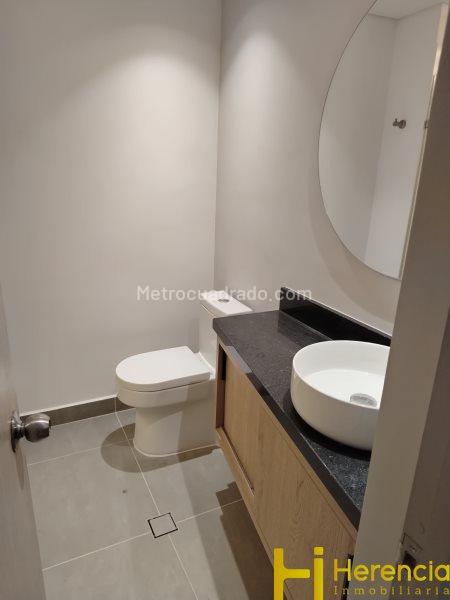 Apartamento de 3 Alcobas en Conquistadores (105 m²) - 8