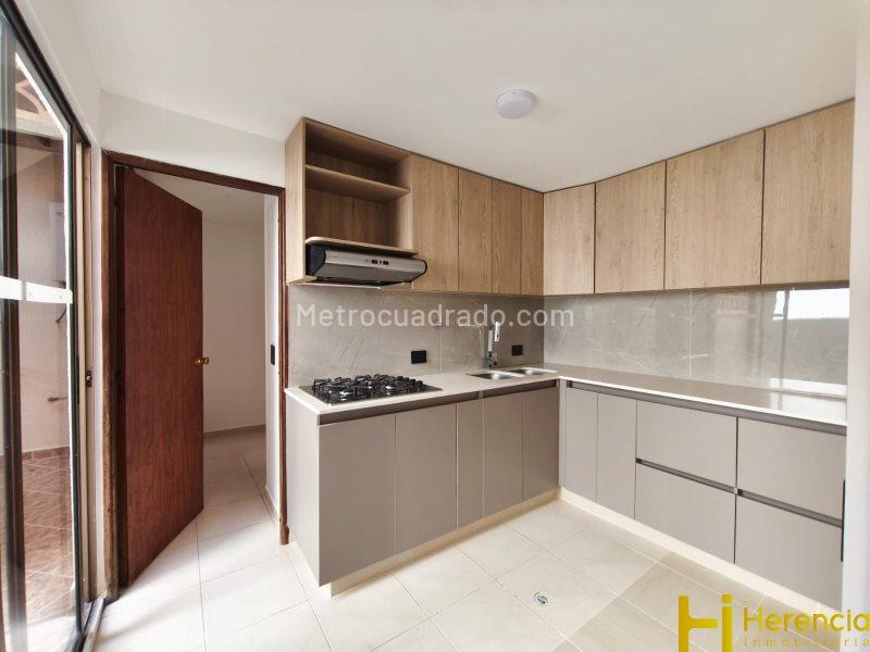 4BR House for Rent in Suramérica (Closed Unit) - 2