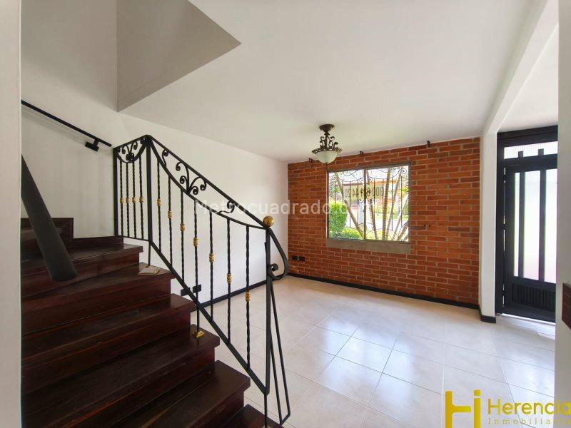 4BR House for Rent in Suramérica (Closed Unit) - 5