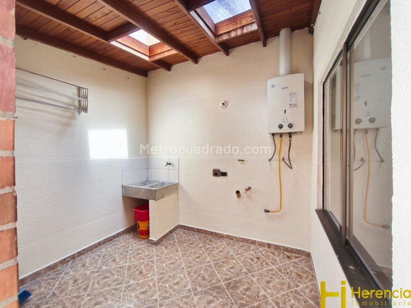 4BR House for Rent in Suramérica (Closed Unit) - 6