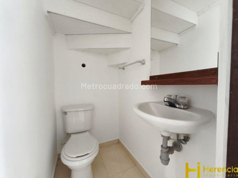 4BR House for Rent in Suramérica (Closed Unit) - 7
