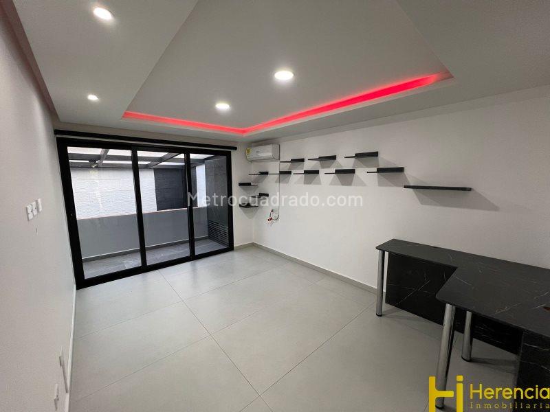 Casa moderna de 4 habitaciones con jacuzzi, jardín y parqueadero en Suramérica - 3