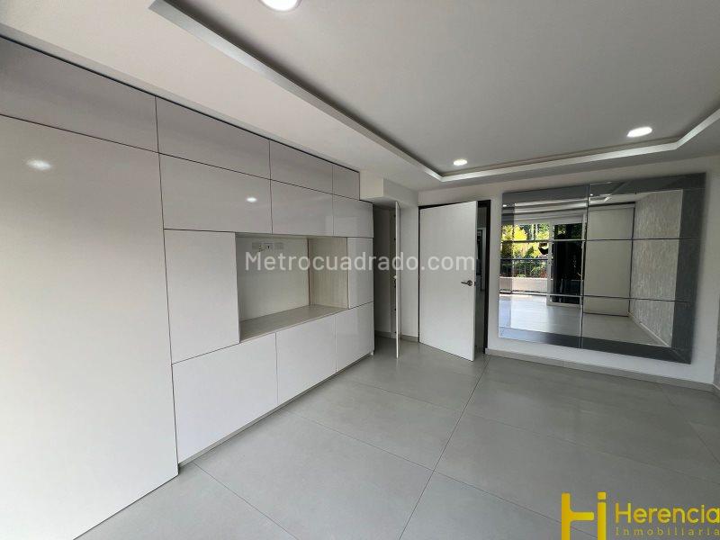 Casa moderna de 4 habitaciones con jacuzzi, jardín y parqueadero en Suramérica - 5