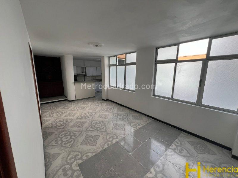 Spacious 3BR Apartment with Jacuzzi in Estadio - 5