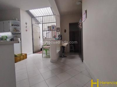 Casa de 4 alcobas en venta en Buenos Aires, Medellín, 300 m² · foto 4 de 20
