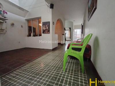 Casa de 4 alcobas en venta en Buenos Aires, Medellín, 300 m² · foto 5 de 20
