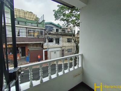 Casa de 4 alcobas en venta en Buenos Aires, Medellín, 300 m² · foto 9 de 20